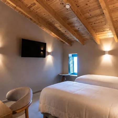 Symmetria Hotel